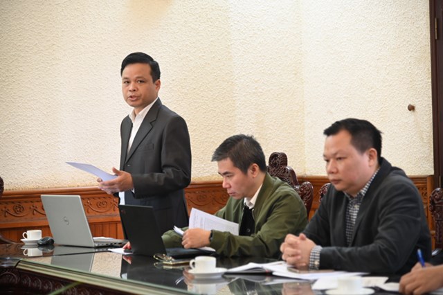Ph&oacute; Cục trưởng Cục C&ocirc;ng nghệ th&ocirc;ng tin Phạm Đức Dụ tr&igrave;nh b&agrave;y B&aacute;o c&aacute;o tổng kết