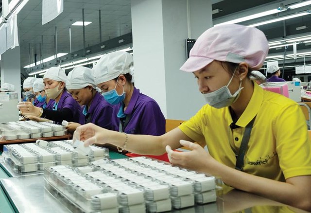 Những đối t&aacute;c lớn của Apple đều đang kh&ocirc;ng ngừng mở rộng&nbsp;đầu tư&nbsp;ở Việt Nam. Nh&agrave; m&aacute;y của Luxshare tại Nghệ An.