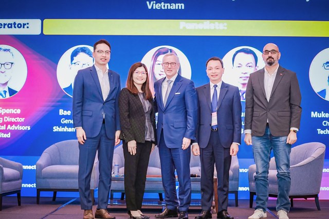 Đại diện MB Life tham gia hoạt động kết nối trong khu&ocirc;n khổ InsurInnovator Connect Vietnam 2025. &nbsp;