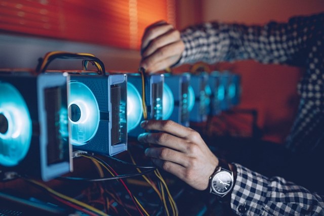Gi&aacute; m&aacute;y đ&agrave;o Bitcoin đ&atilde; tăng 35% kể từ th&aacute;ng 11.