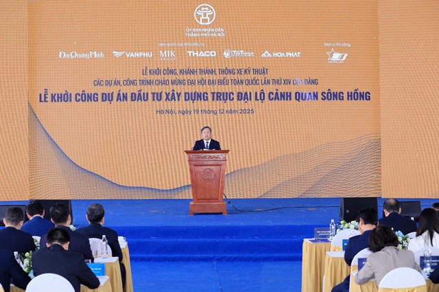 Chủ tịch UBND TP H&agrave; Nội Vũ Đại Thắng ph&aacute;t biểu tại buổi lễ. Ảnh: Phạm Linh