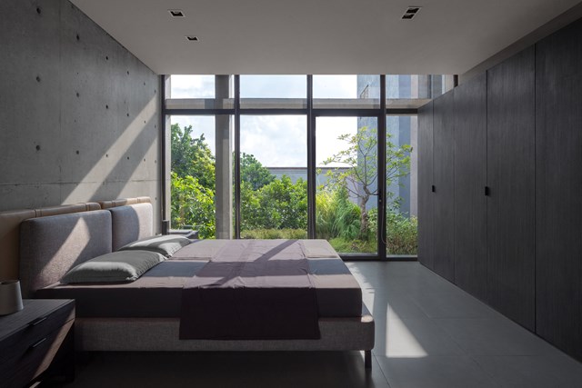 Nh&#224; 3 tầng c&#243; m&#225;i đ&#225; v&#224; trần b&#234; t&#244;ng ở H&#224; Nội - Ảnh 1