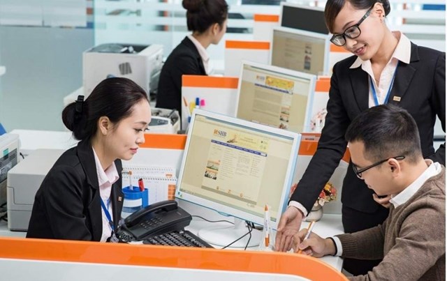 Từ ng&agrave;y 01/01/2023, cử nh&acirc;n luật c&oacute; thể l&agrave;m c&ocirc;ng chức ng&acirc;n h&agrave;ng ở một số ngạch.