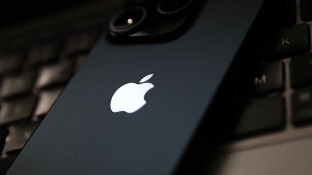 Apple ch&#237;nh thức hủy bỏ dịch vụ cho thu&#234; iPhone - Ảnh 1