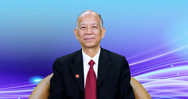 TS Nguyễn Minh Phong, chuy&ecirc;n gia kinh tế đ&aacute;nh gi&aacute; cao hợp t&aacute;c giữa VinSpeed v&agrave; Siemens Mobility c&oacute; thể trở th&agrave;nh một &ldquo;tảng đ&aacute; nền&rdquo; cho qu&aacute; tr&igrave;nh t&aacute;i định vị ng&agrave;nh đường sắt Việt Nam &nbsp;