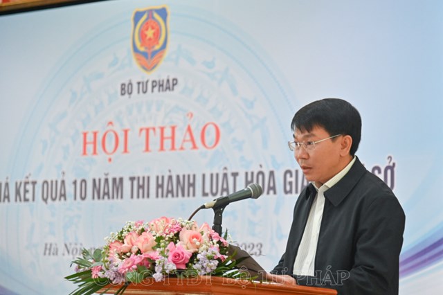 Đại diện Sở Tư ph&aacute;p Đắk N&ocirc;ng.