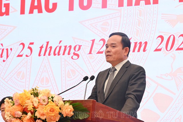 Ủy vi&ecirc;n Trung ương Đảng, Ph&oacute; Thủ tướng Ch&iacute;nh phủ&nbsp;Trần Lưu Quang&nbsp;ph&aacute;t biểu chỉ đạo Hội nghị. &nbsp;