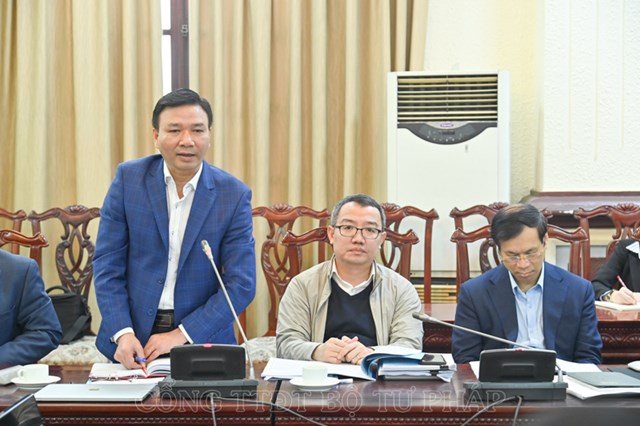 Đồng ch&iacute; Chu Mạnh H&ugrave;ng,&nbsp;B&iacute; Thư Đảng uỷ,&nbsp;Chủ tịch Hội đồng&nbsp;Trường Đại học Luật H&agrave; Nội. &nbsp;