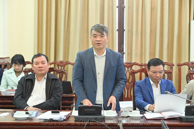Đồng ch&iacute; Nguyễn Thanh T&uacute;, B&iacute; thư Chi bộ, Vụ trưởng Vụ Ph&aacute;p luật D&acirc;n sự - Kinh tế.