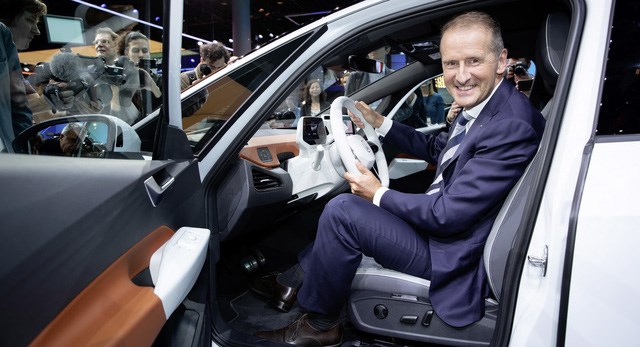 L&#227;nh đạo Volkswagen nhận x&#233;t về việc Apple l&#224;m &#244; t&#244;, khẳng định một điều khiến c&#225;c h&#227;ng kh&#225;c phải d&#232; chừng - Ảnh 1