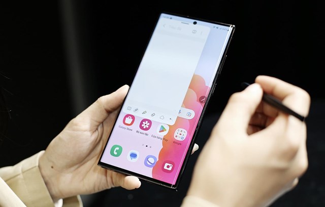 Galaxy S23 Ultra vẫn l&agrave; chiếc smartphone cao cấp hiếm c&oacute; tr&ecirc;n thị trường c&oacute; những n&eacute;t ri&ecirc;ng kh&aacute;c biệt. &nbsp;