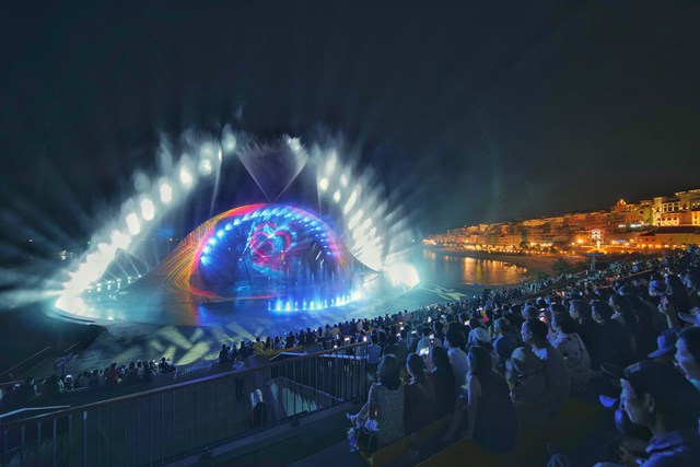 Show diễn Kiss The Stars đ&atilde; ch&iacute;nh thức ra mắt từ 23/12/2022 &nbsp;