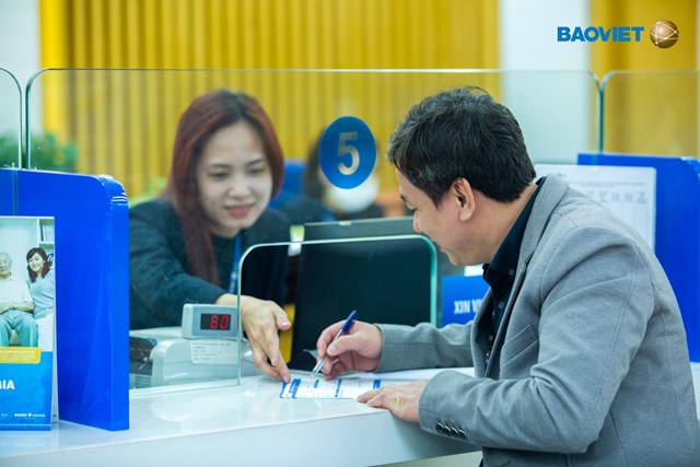 Tập đo&#224;n Bảo Việt (BVH): Ch&#237;nh thức chi trả hơn 708 tỷ đồng cổ tức bằng tiền từ ng&#224;y 28/12 - Ảnh 1
