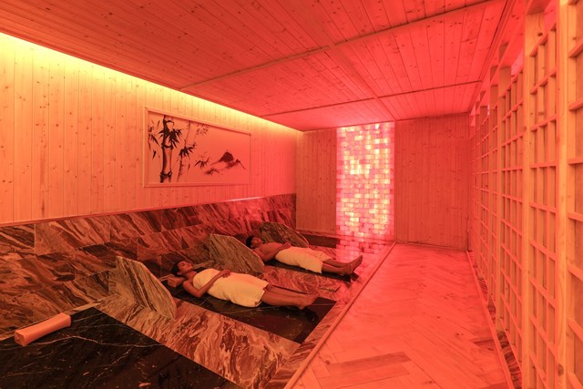 Với Yoko Onsen Quang Hanh, Cẩm Phả là điểm đến các tour du lịch kết hợp chăm sóc sức khỏe.