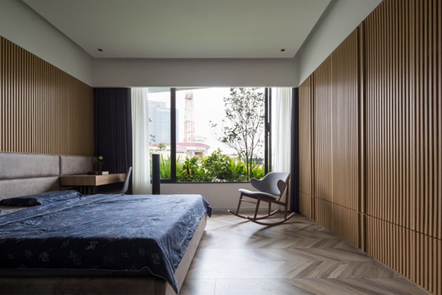 Ngôi nhà 49m2 nổi bật giữa phố cổ Hà Nội nhờ kiến trúc xanh mướt độc đáo - Ảnh 4