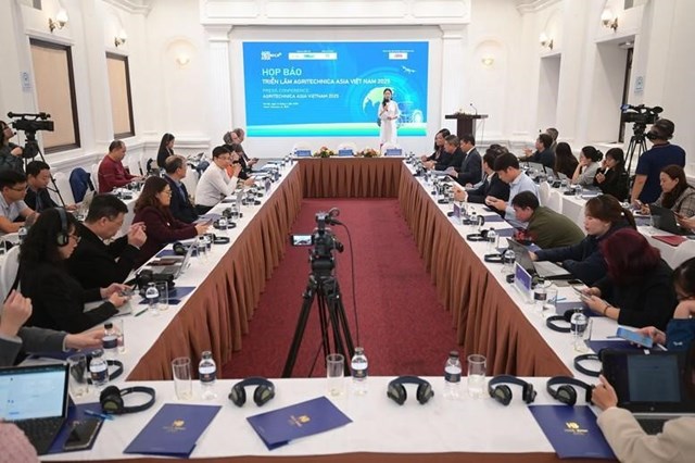 Quang cảnh toàn bộ buổi Họp báo.