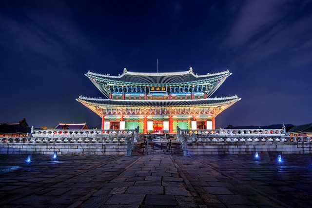 H&agrave;n Quốc &ldquo;thắp s&aacute;ng&rdquo; c&aacute;c điểm tham quan, vui chơi giải tr&iacute; xuy&ecirc;n đ&ecirc;m để h&uacute;t du kh&aacute;ch.