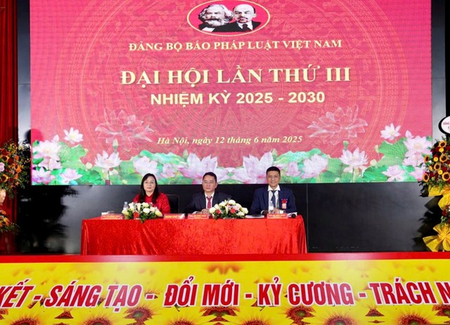 Đo&agrave;n Chủ tịch Đại hội. (Ảnh: PV)