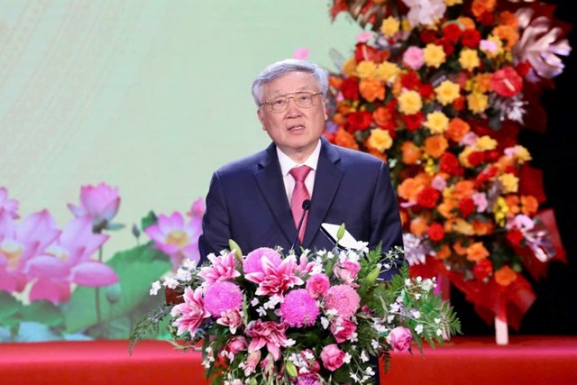 Ủy vi&ecirc;n Bộ ch&iacute;nh trị, Ph&oacute; Thủ tướng Thường trực Nguyễn Ho&agrave; B&igrave;nh ph&aacute;t biểu tại buổi lễ.