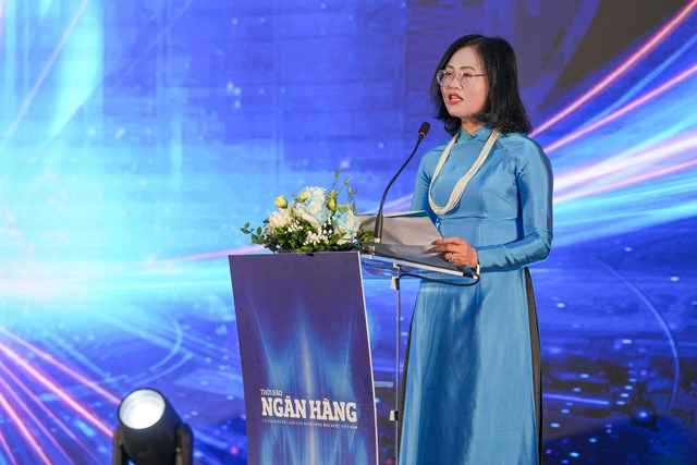 Tổng Bi&ecirc;n tập Thời b&aacute;o Ng&acirc;n h&agrave;ng&nbsp;L&ecirc; Thị Th&uacute;y Sen ph&aacute;t biểu khai mạc sự kiện.&nbsp;
