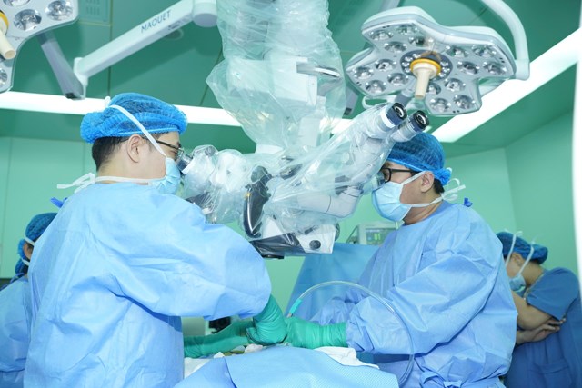 Hội nghị Ngoại thần kinh 2025: Phẫu thuật x&#226;m lấn tối thiểu điều trị động kinh kh&#225;ng thuốc - Ảnh 1