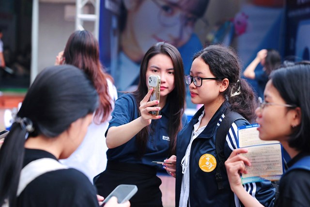 BVBank đồng h&#224;nh c&#249;ng Ng&#224;y Thẻ Việt Nam 2025 - Một chạm vạn tiện &#237;ch - Ảnh 1
