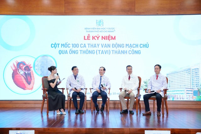 Tọa đàm giao lưu cùng chuyên gia GS TS BS. Trương Quang Bình, PGS TS BS. Nguyễn Hoàng Định, TS BS. Vũ Hoàng Vũ, TS BS. Cao Đằng Khang.