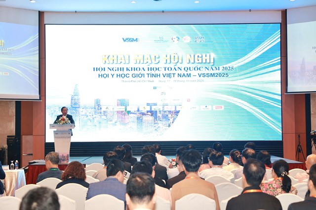 Toàn cảnh hội nghị.