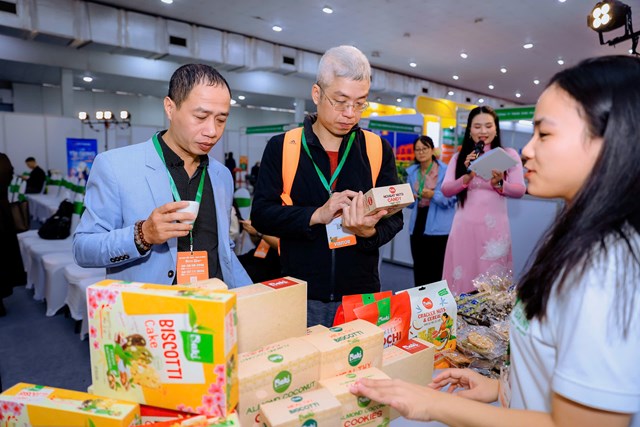 Sự kiện l&agrave; dịp để c&aacute;c doanh nghiệp giao thương, kết nối