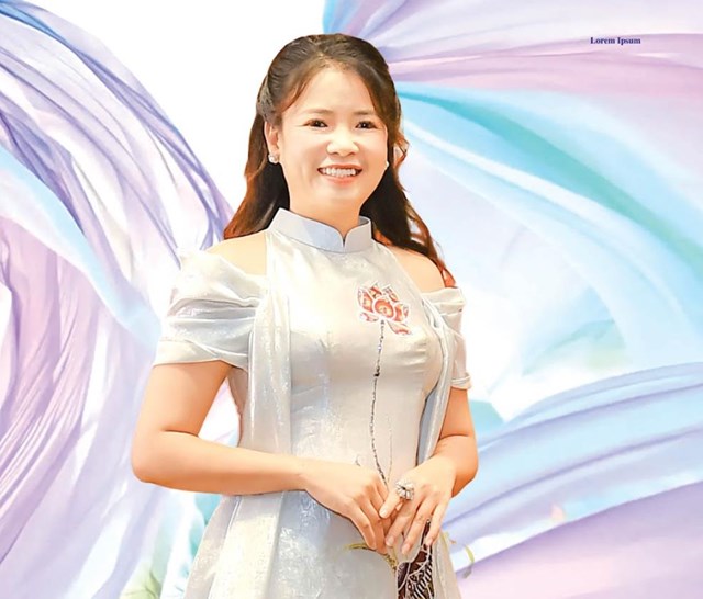 Nh&#224; thiết kế Ho&#224;ng Ly - Chủ thương hiệu &#193;o d&#224;i Ho&#224;ng Ly, Chủ tịch CLB Văn h&#243;a &#193;o d&#224;i Việt Nam: Ba thập kỷ dệt n&#234;n di sản &#225;o d&#224;i từ đam m&#234; thuần khiết - Ảnh 1