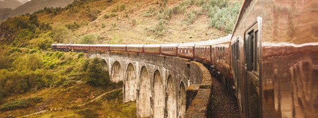 Belmond Royal Scotsman mang tới h&agrave;nh tr&igrave;nh du lịch t&agrave;u hỏa sang trọng nhất thế giới. Ảnh:&nbsp;Belmond Royal Scotsman
