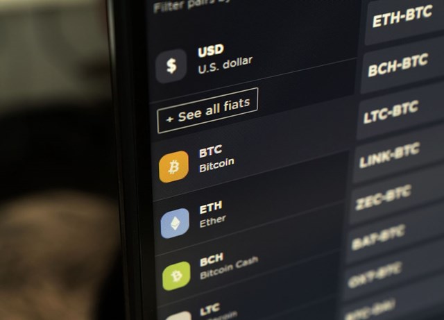 Nhiều đồng tiền kỹ thuật số đ&atilde; c&oacute; động lực tăng gi&aacute; trở lại. Ảnh: Bloomberg