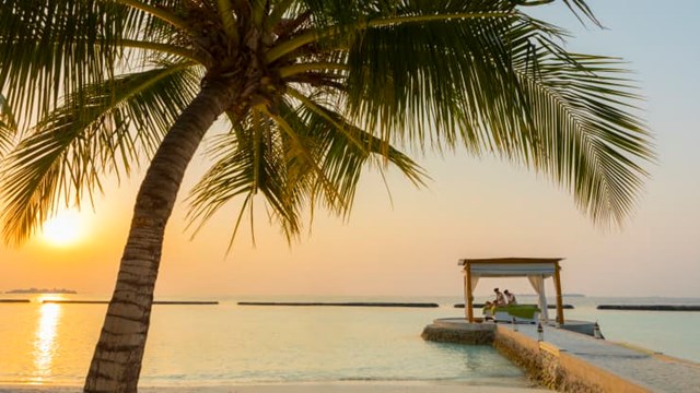 Du kh&aacute;ch c&oacute; thể tận hưởng một ng&agrave;y t&aacute;ch biệt với thế giới ở Kurumba. Ảnh:&nbsp;Kurumba