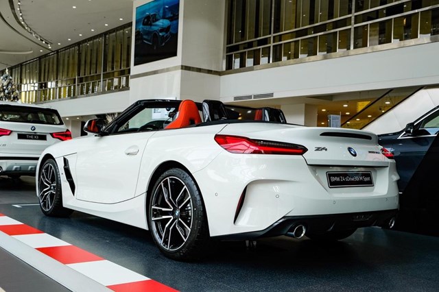 BMW Z4 - huyền thoại mui trần ra mắt tại Việt Nam - Ảnh 2