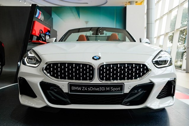 BMW Z4 - huyền thoại mui trần ra mắt tại Việt Nam - Ảnh 6