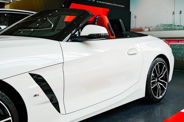 BMW Z4 - huyền thoại mui trần ra mắt tại Việt Nam - Ảnh 8