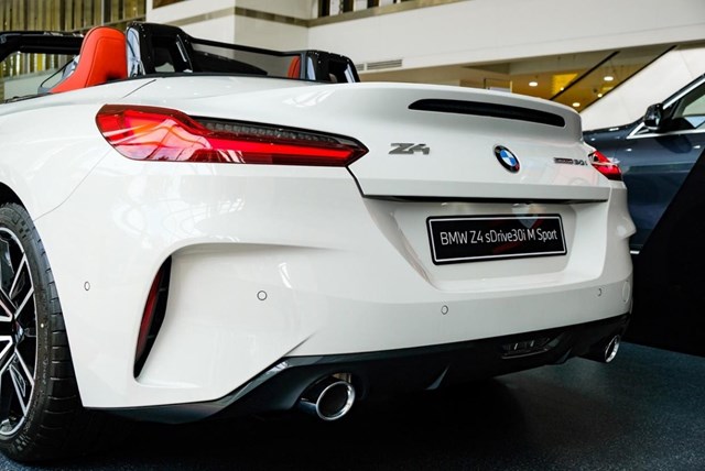 BMW Z4 - huyền thoại mui trần ra mắt tại Việt Nam - Ảnh 9