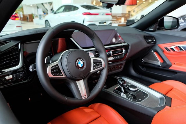 BMW Z4 - huyền thoại mui trần ra mắt tại Việt Nam - Ảnh 11