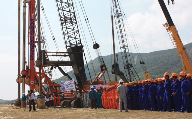 L&agrave; &ocirc;ng lớn một thời, hiện Tổng c&ocirc;ng ty S&ocirc;ng Hồng chỉ lay lắt sống khi li&ecirc;n tục thua lỗ