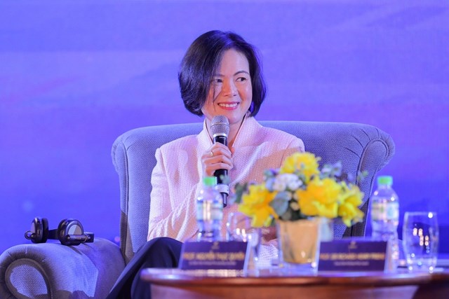 GS Nguyễn Thục Quy&ecirc;n chia sẻ tại buổi Giao lưu. &nbsp;