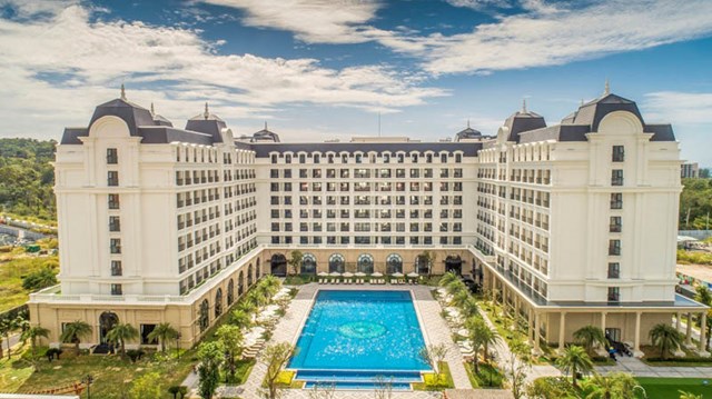 Bất động sản&nbsp;nghỉ dưỡng Ph&uacute; Quốc được dự b&aacute;o sẽ hồi phục mạnh mẽ sau khi dịch được kiểm so&aacute;t. Do đ&oacute;, đ&acirc;y l&agrave; thời điểm v&agrave;ng để &ldquo;gom h&agrave;ng&rdquo; chờ gi&aacute; tăng