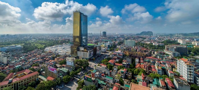 Diện mạo đ&ocirc; thị Thanh H&oacute;a ng&agrave;y c&agrave;ng thay đổi khi trở th&agrave;nh một trong những cực của tứ gi&aacute;c kinh tế ph&iacute;a Bắc. &nbsp;