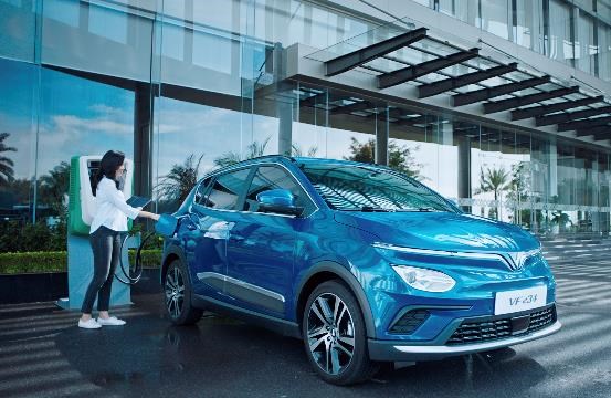 &ldquo;V&ugrave;ng xanh di động&rdquo; VF e34 mở m&agrave;n cho cuộc c&aacute;ch mạng trong giao th&ocirc;ng tại Việt Nam &nbsp;