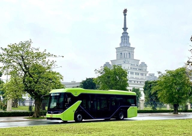 VinBus ti&ecirc;n phong mang tới cư d&acirc;n trải nghiệm di chuyển bằng phương tiện xanh &nbsp;