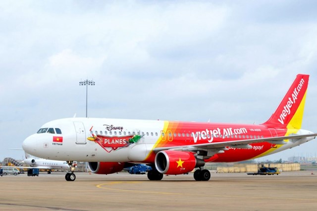 D&ugrave; t&igrave;nh h&igrave;nh kinh doanh mảng vận tải h&agrave;ng kh&ocirc;ng tụt dốc, Vietjet Air vẫn tho&aacute;t lỗ trong qu&yacute; nhờ v&agrave;o khoản doanh thu hoạt động t&agrave;i ch&iacute;nh l&ecirc;n tới 1.174 tỷ đồng, gấp hơn 8 lần so với c&ugrave;ng kỳ năm trước. &nbsp;