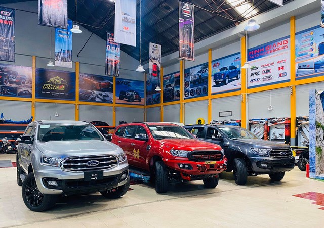 Đại l&#253; dọn kho Ford Everest: Giảm kỷ lục 200 triệu đồng, thấp nhất từ trước tới nay tại Việt Nam - Ảnh 1