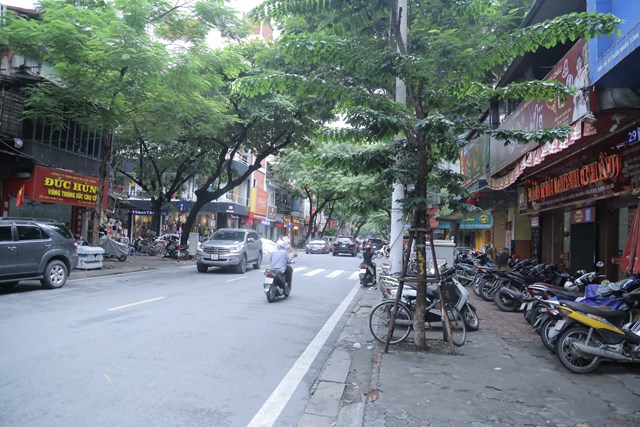 Tăng 2 triệu đồng/lượng, cửa h&#224;ng v&#224;ng vẫn thưa thớt - Ảnh 1