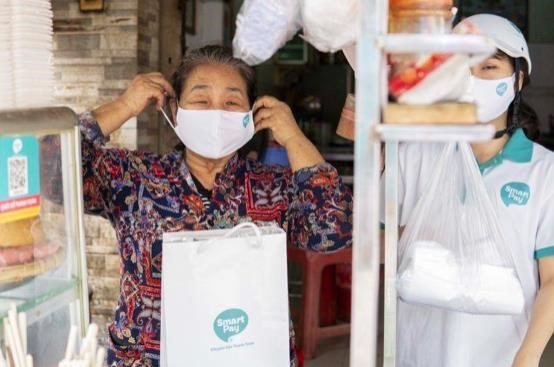 Đằng sau những khuyến mại giảm gi&#225; 30%, ho&#224;n tiền 10% của c&#225;c v&#237; điện tử như Momo, Moca, VNPay...: Cuộc chiến đốt tiền &#39;kh&#244; m&#225;u&#39; chưa biết khi n&#224;o v&#224; ai l&#224; người chiến thắng! - Ảnh 3