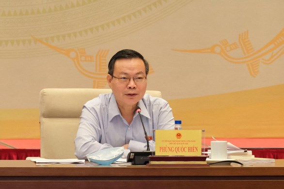 Ph&oacute; chủ tịch Quốc hội Ph&ugrave;ng Quốc Hiển đặt vấn đề về thực trạng gi&aacute; điện chưa b&aacute;m s&aacute;t cơ chế thị trường - Ảnh: CTV