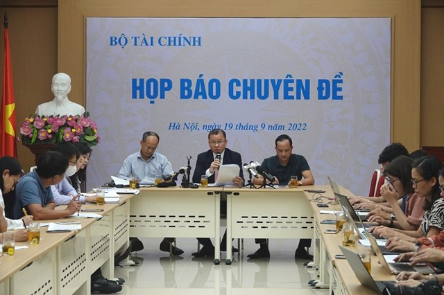 Bộ T&agrave;i ch&iacute;nh họp b&aacute;o chuy&ecirc;n đề, c&ocirc;ng bố c&aacute;c quy định mới cần lưu &yacute; trong Nghị định số 65/2022/NĐ-CP sửa đổi, bổ sung một số điều của Nghị định số 153/2020/NĐ-CP